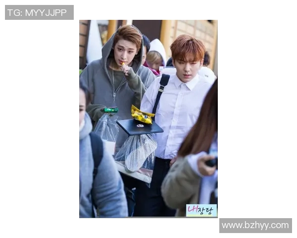 女足球明星的魅力与实力展现海报图画的艺术之美与激情